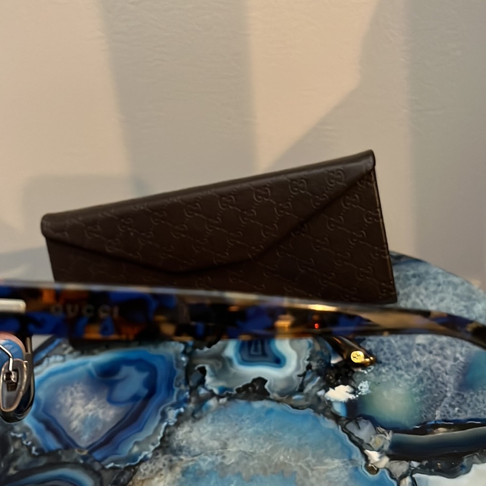 ✨SOLD✨Gucci Sunglasses - Picture 5 of 10